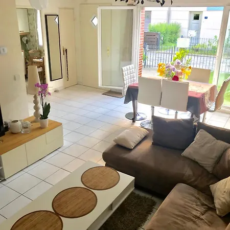 Nyaraló 80m2-maison Des Quais - Parking - Jardinet Rouen